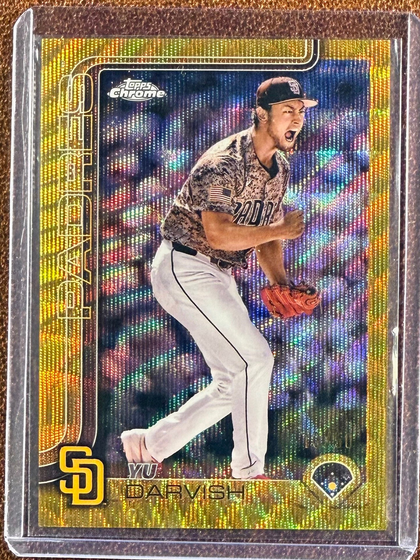 Yu Darvish - 2025 Topps Chrome - GOLD Wave /50 - Padres