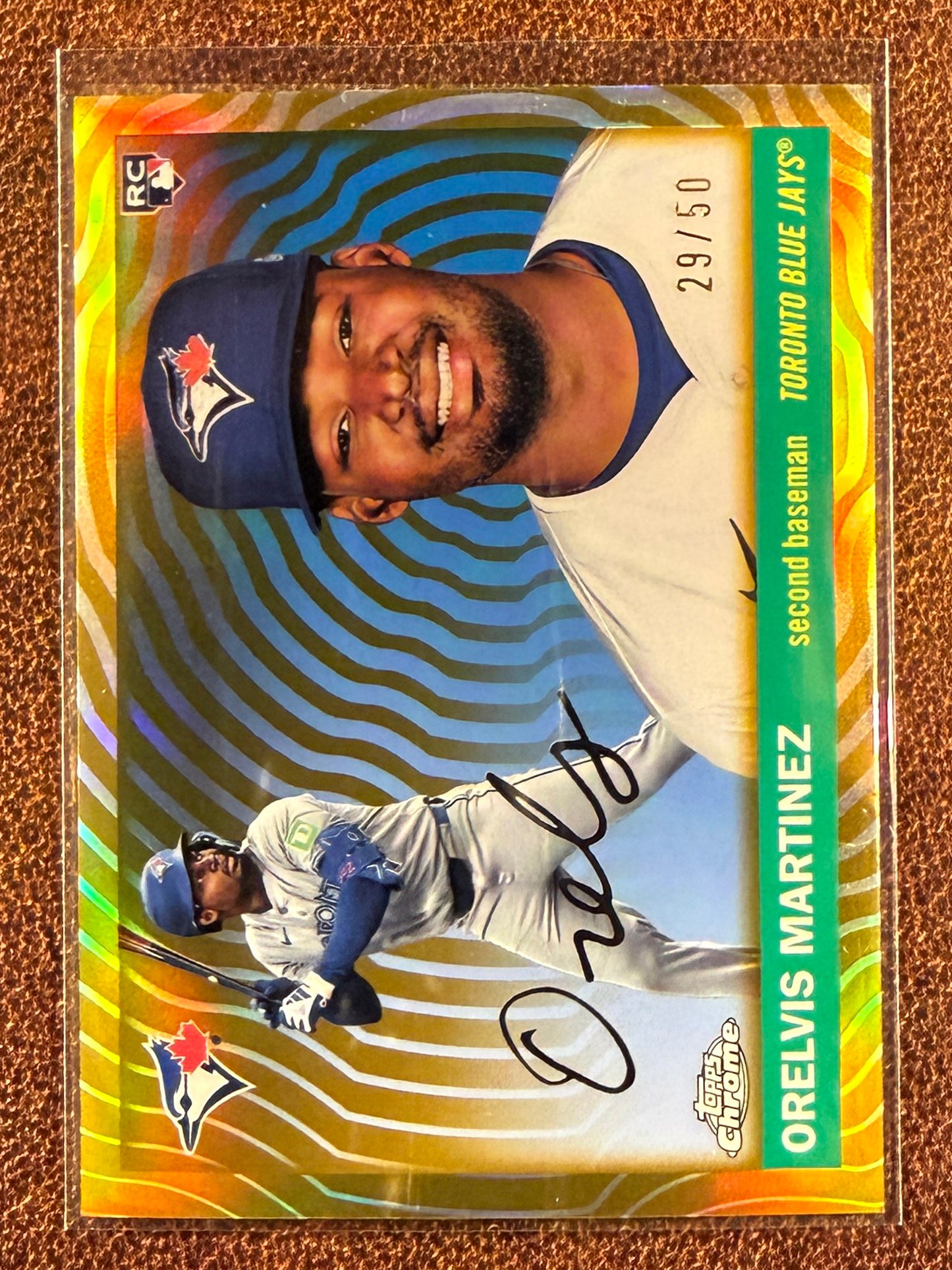 Orelvis Martinez - 2025 Topps Chrome Platinum - GOLD Vibrations Refractor /50 - Blue Jays