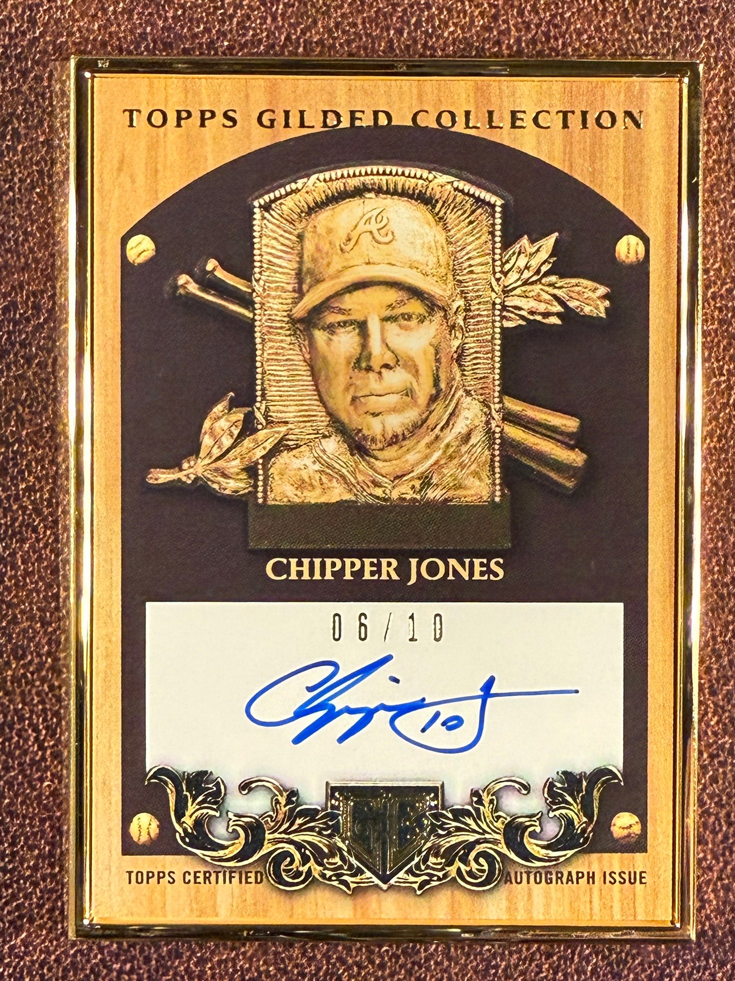 Chipper Jones - 2022 Topps Gilded - GOLD Framed Hall of Fame AUTO /10 - Braves