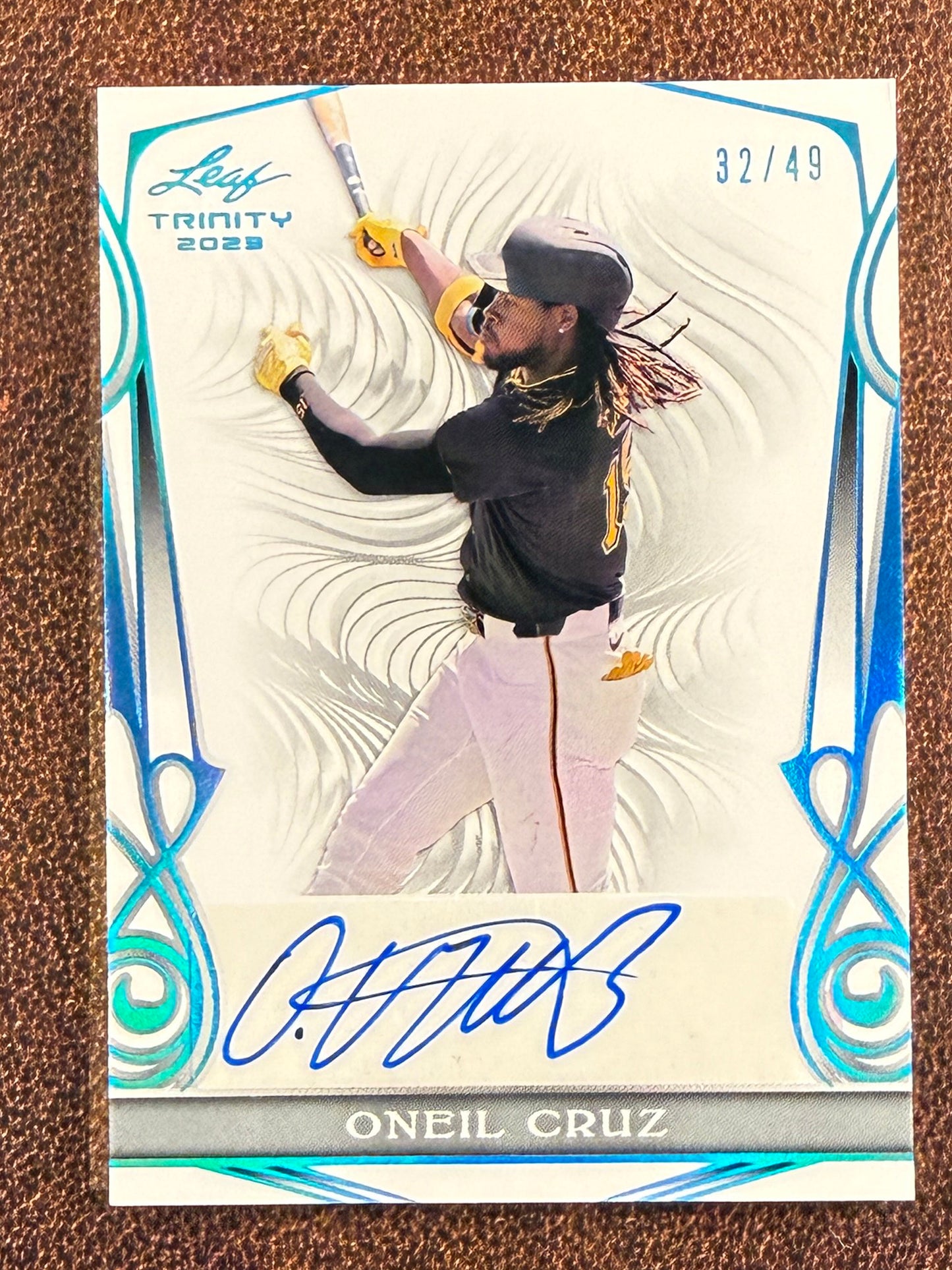 Oneil Cruz - 2023 Leaf Trinity - BLUE AUTO /49 - Pirates