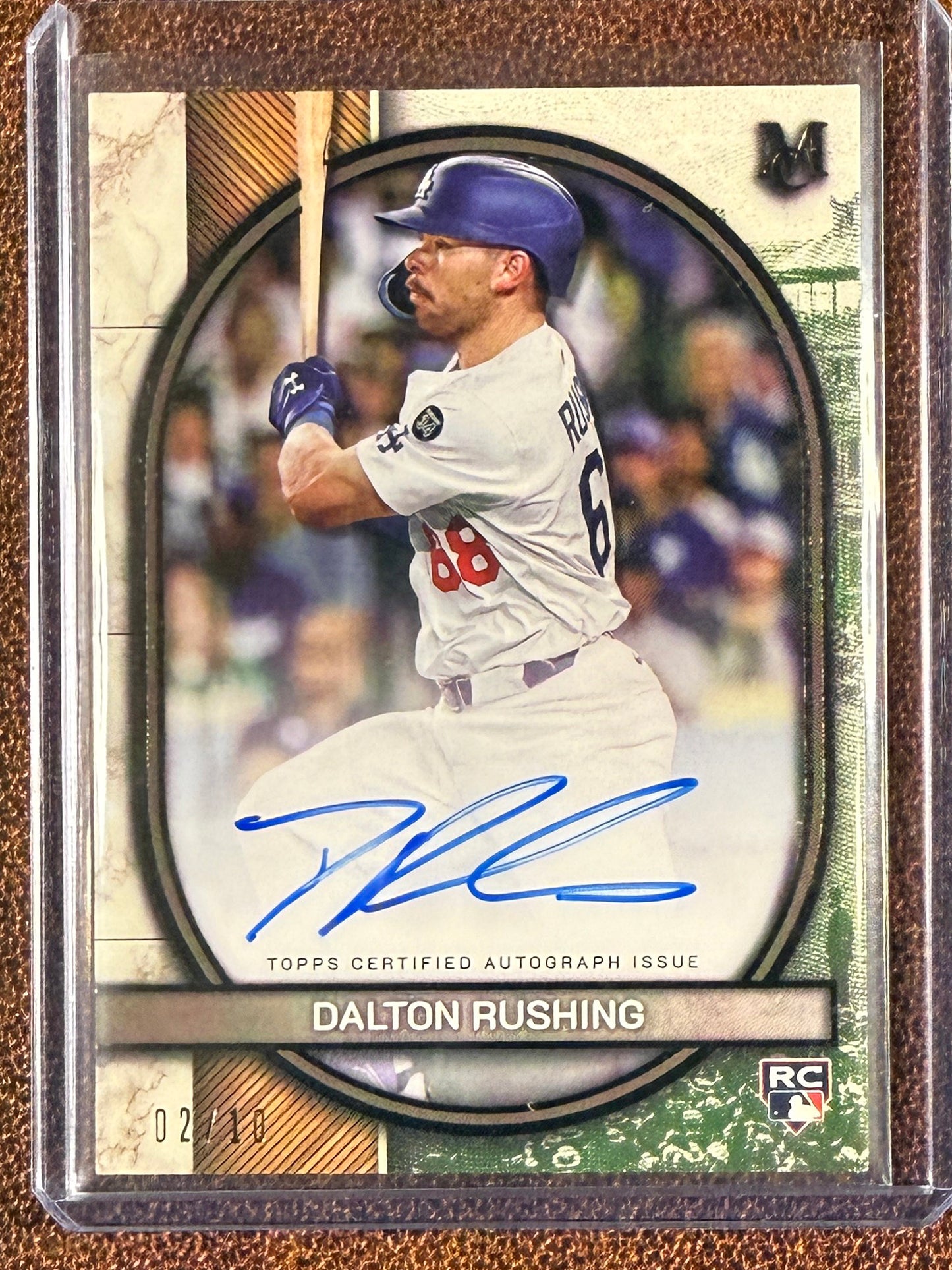 Dalton Rushing - 2025 Topps Museum Club - Rookie AUTO /10 (**1 Corner Issue**) - Dodgers