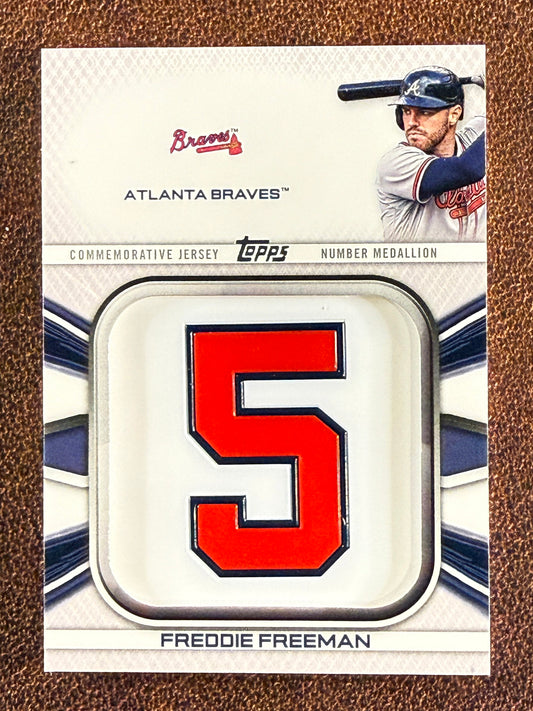 Freddie Freeman - 2022 Topps Series 1 - Player Jersey Number Medallion - Braves