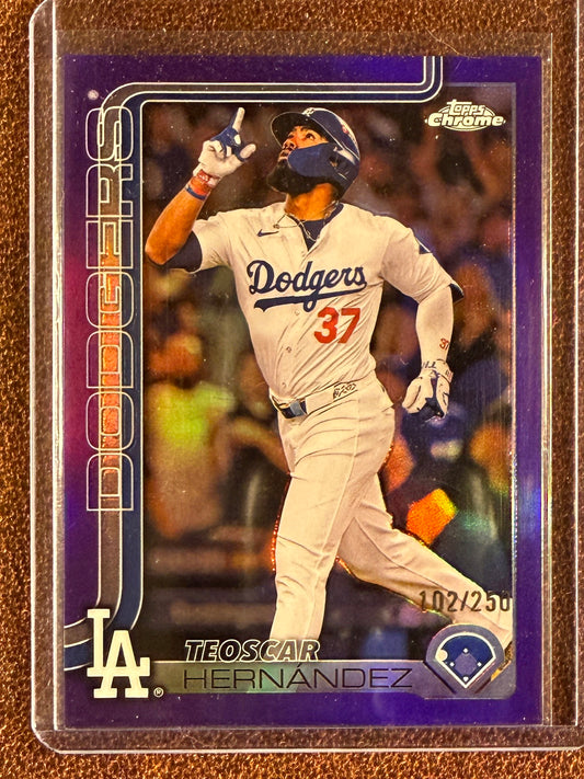 Teoscar Hernandez - 2025 Topps Chrome - PURPLE Refractor /250 - Dodgers