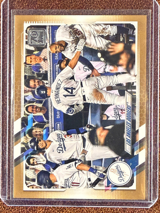 Team Card - 2021 Topps Series 1 - GOLD /2021 - Dodgers