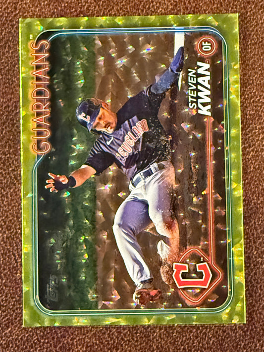 Steven Kwan - 2024 Topps Series 1 - YELLOW Crackle /50 - Guardians