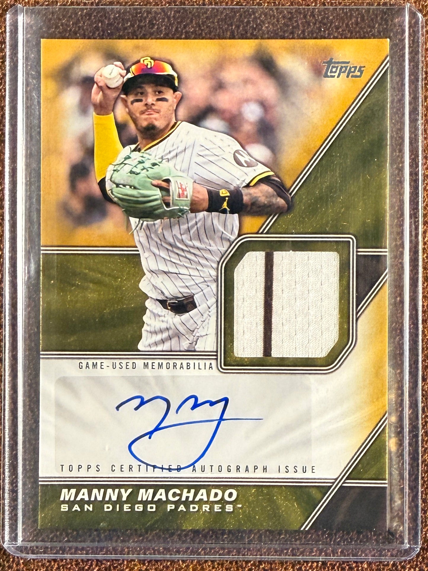 Manny Machado - 2026 Topps Series 1 - Major League Material GOLD /50 RELIC AUTO (**One Corner Whiting**) - Padres