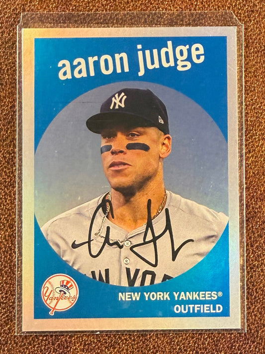 Aaron Judge - 2025 Heritage - 25th Anniversary Holographic (*Surface Issues*) - Yankees