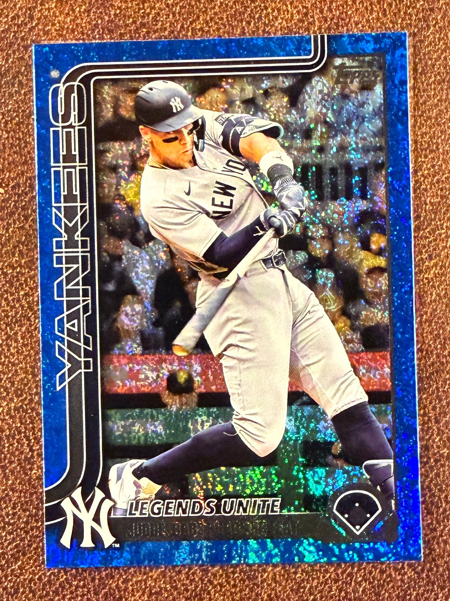 Aaron Judge - 2025 Topps Update - BLUE Holofoil /150 - Yankees