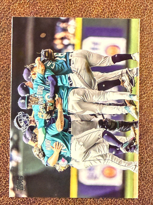 Team Card - 2024 Topps Series 1 - True Photo Variation - Mariners