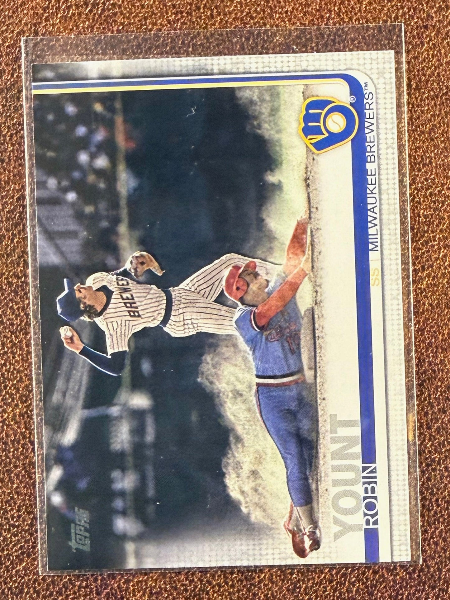 Robin Yount - 2019 Topps - Legend Image Varation SP - Brewers