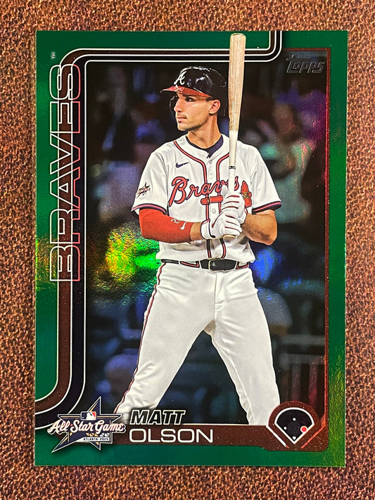 Matt Olson - 2025 Topps Update - GREEN Rainbowfoil /99 - Braves